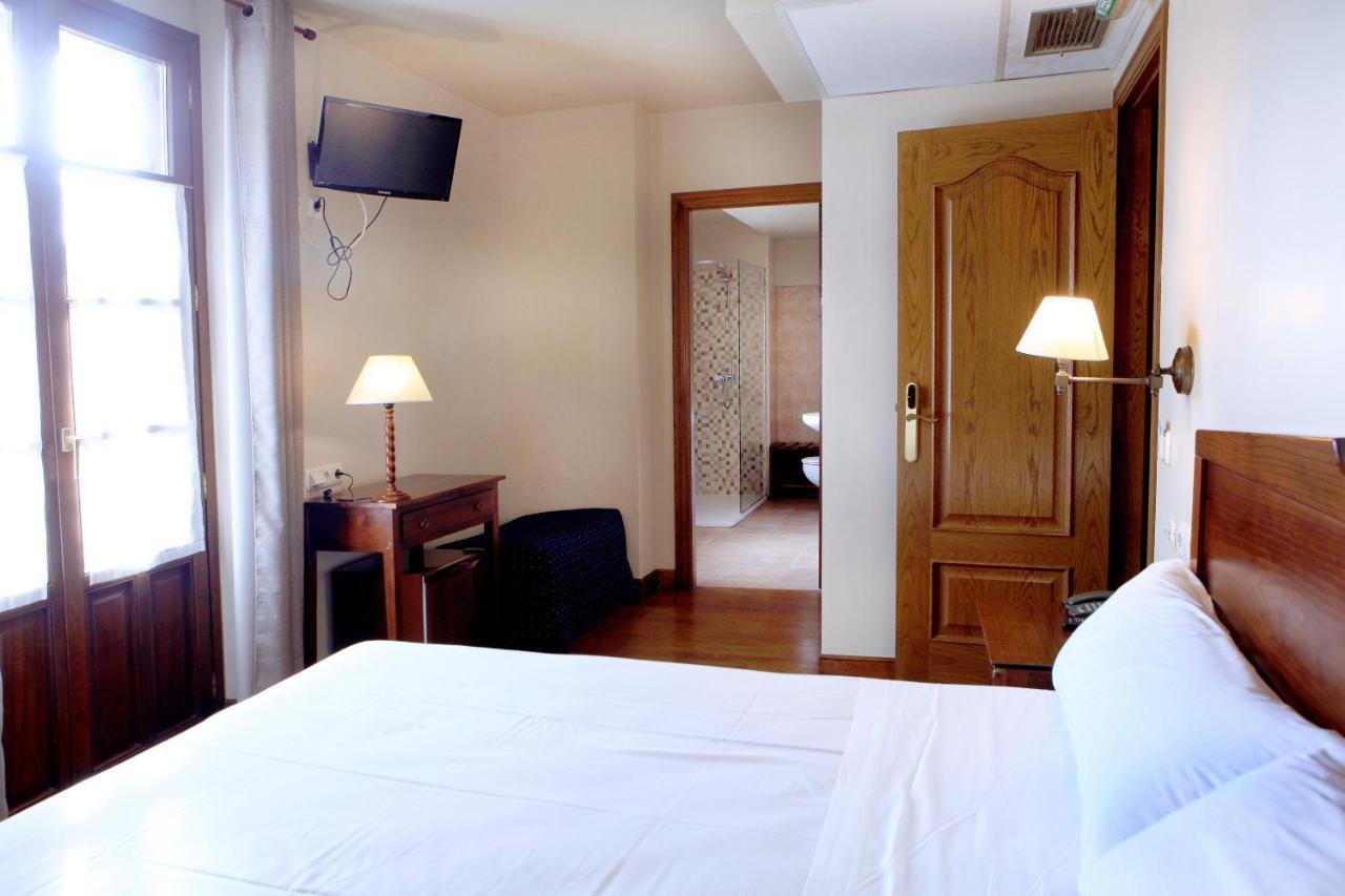 Hostal Antxitonea Елісондо Екстер'єр фото